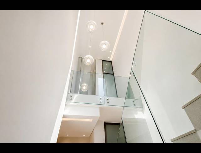 4 BEDROOM TOWNHOUSE FOR SALE IN MORNINGSIDE